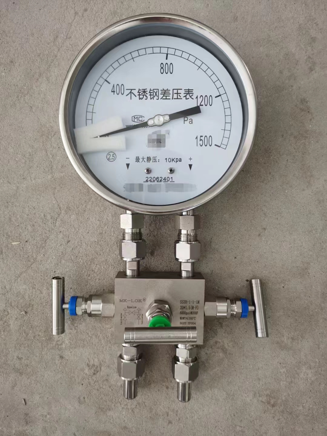 不銹鋼差壓表，CPWTF-100P/150P,1.6級,-0.5-600KPA,-0.1-4MPA